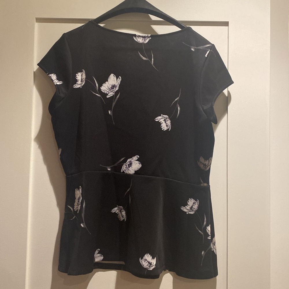Ricki’s blouse. Size Lg - Picture 6 of 6